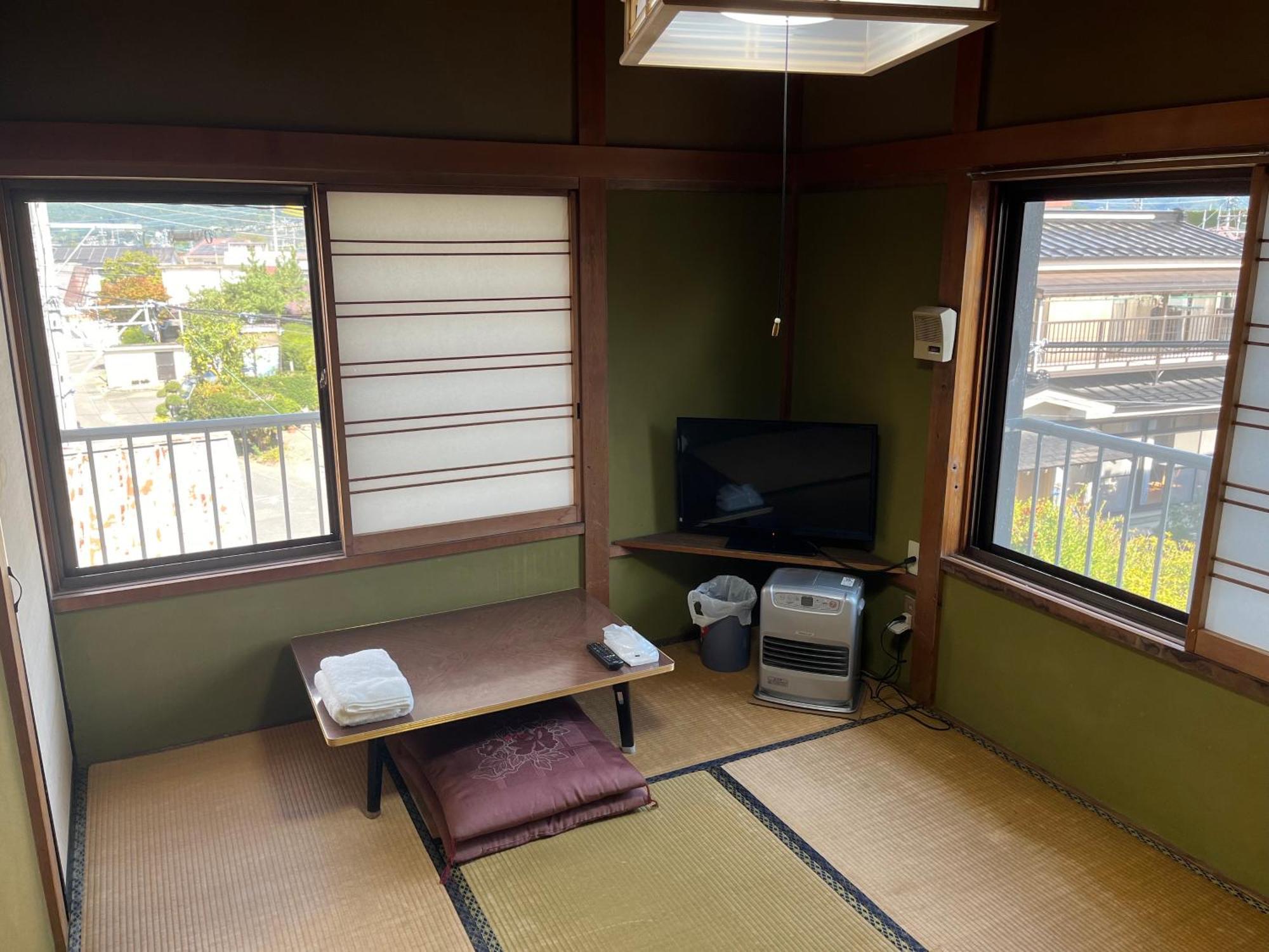富士河口湖町 ふる里ゲストハウス エクステリア 写真